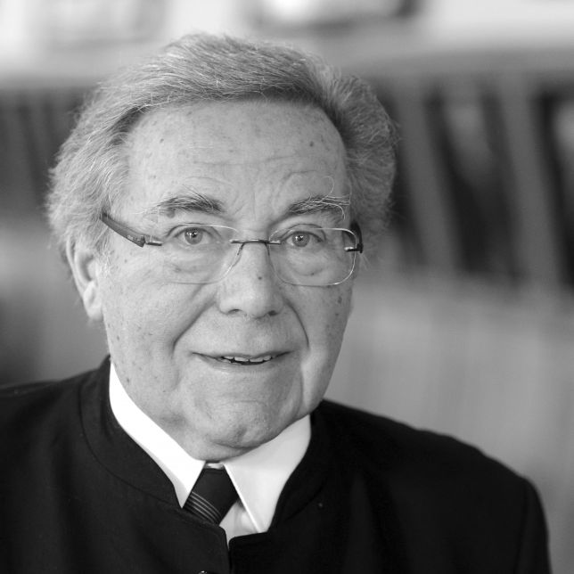 Tenor mit 84 Jahren in Dresden gestorben Tenor mit 84 Jahren in Dresden gestorben (Foto)