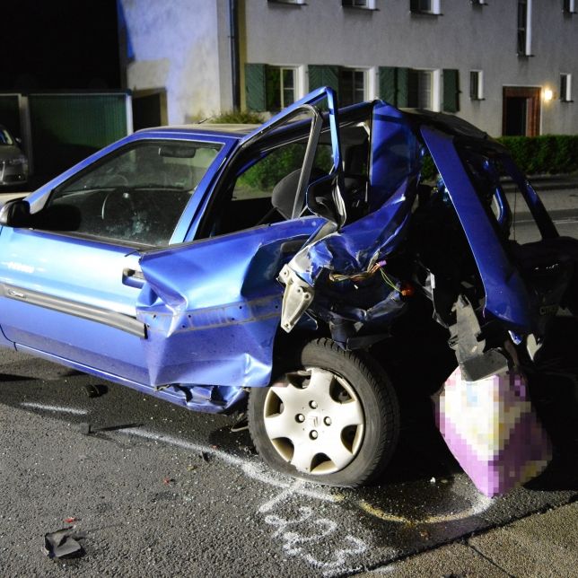 Todes-Raser (22) wegen Mordes zu lebenslanger Haft verurteilt Todes-Raser (22) wegen Mordes zu lebenslanger Haft verurteilt (Foto)