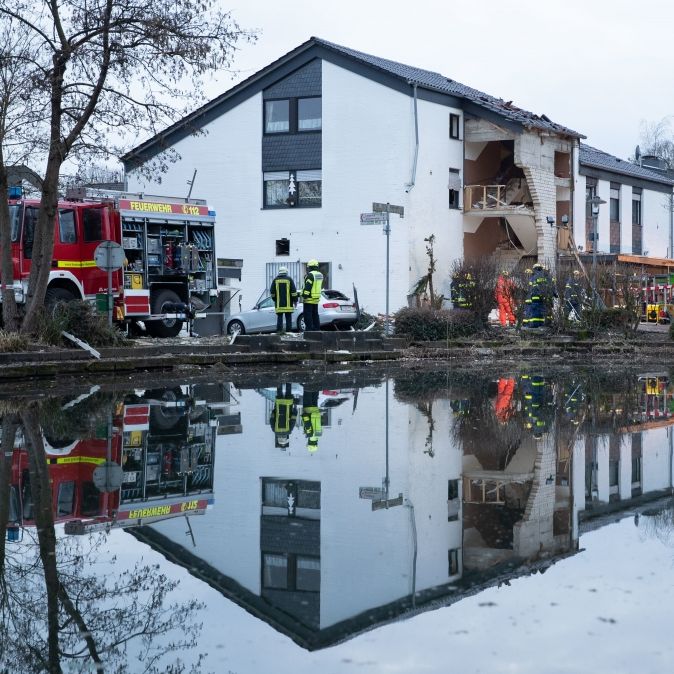 Feuerwehrmann (19) stirbt nach Gasexplosion - wurde er absichtlich getötet? Feuerwehrmann (19) stirbt nach Gasexplosion - wurde er absichtlich getötet? (Foto)