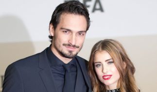 Jérôme Boateng und Kasia Lenhardt: Heißes Kuss-Foto! Bayern-Star liebt DIESES GNTM-Model | news.de