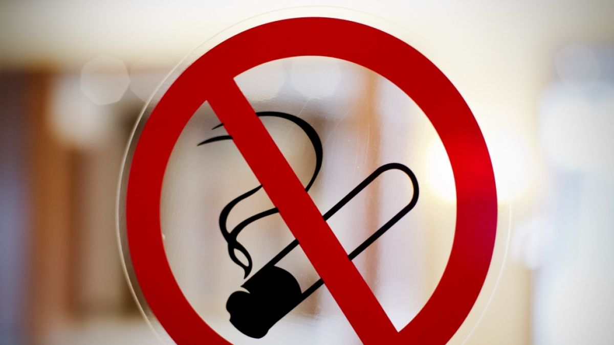 Experten fordern ein Rauchverbot für alle öffentlichen Einrichtungen. (Foto)