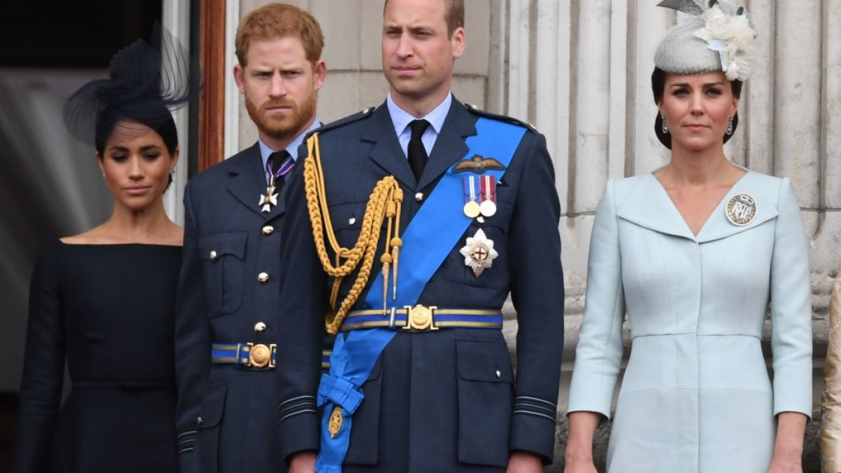 Die Stimmung zwischen Herzogin Meghan, Prinz Harry, Prinz William und Herzogin Kate schien auch schon mal besser. (Foto)