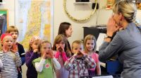 Kindergartenkinder in Sachsen sollen bald arabische Lieder singen und hören. (Symbolfoto)