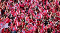 Die Fans des FC Bayern München zeigen ihrem Verein, wie sehr sie hinter ihm stehen. (Symbolbild)