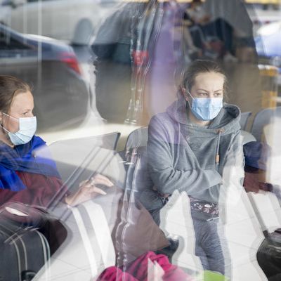 Versagen an Flughäfen! Wann kommt das Landeverbot aus Risikogebieten? Versagen an Flughäfen! Wann kommt das Landeverbot aus Risikogebieten? (Foto)