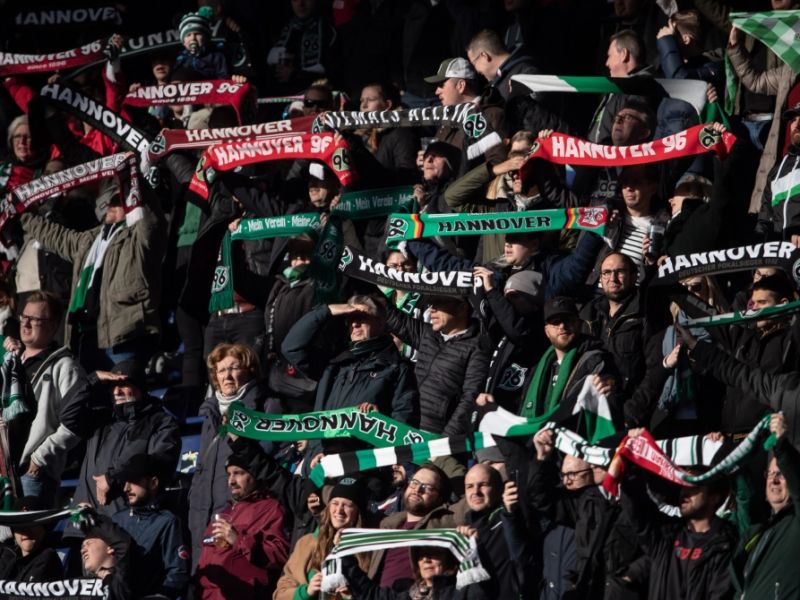 Hannover 96 - Holstein Kiel im Live-Stream und TV: Kiel am 08.02.2026 mit Mammutaufgabe gegen den Club aus Hannover