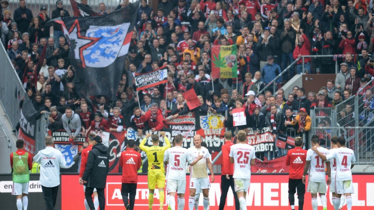 Der Fußballverein Ingolstadt 04 bekommt Unterstützung von seinen Fans. (Symbolbild) (Foto)