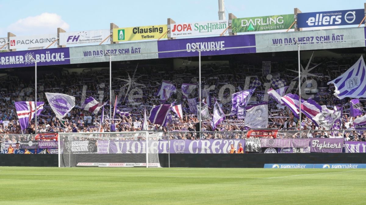 Banner und Schals zeigen dem VfL Osnabrück, dass ihre Fans hinter ihm stehen. (Symbolbild) (Foto)