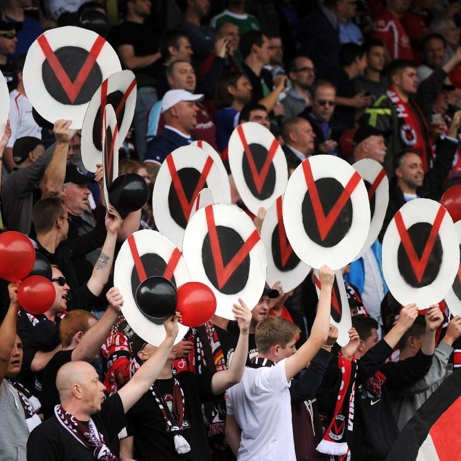 Die Fans von Viktoria Köln stehen hinter ihrem Verein. (Symbolbild)