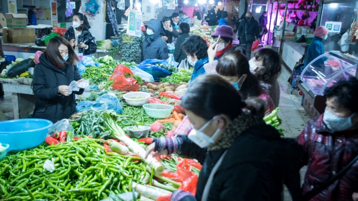 Ein Markt im chinesischen Wuhan. Der vermutliche Ursprungsort des neuratigen Coronavirus-Erregers. (Foto)