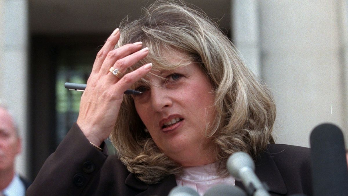 Linda Tripp ließ die Sex-Affäre von US-Präsident Clinton mit Monica Lewinsky auffliegen - jetzt ist die US-Amerikanerin gestorben. (Foto)