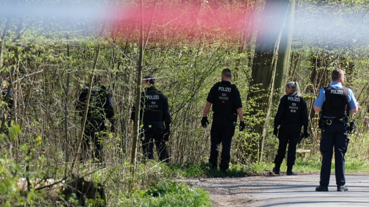 Eine 37-Jährige ist nach einem brutalen Angriff im Leipziger Auwald gestorben. (Foto)