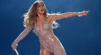 Nichts für schwache Nerven! Auf dem neuesten Instagram-Post von Jennifer Lopez können Fans die heiße Latina im königsblauem Satin-Fummel bewundern.