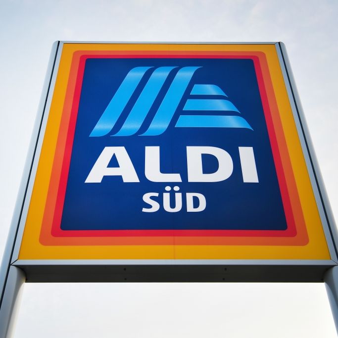 "Überwachung"! Aldi-Kunden lästern auf Twitter über das neue Ampel-System "Überwachung"! Aldi-Kunden lästern auf Twitter über das neue Ampel-System (Foto)