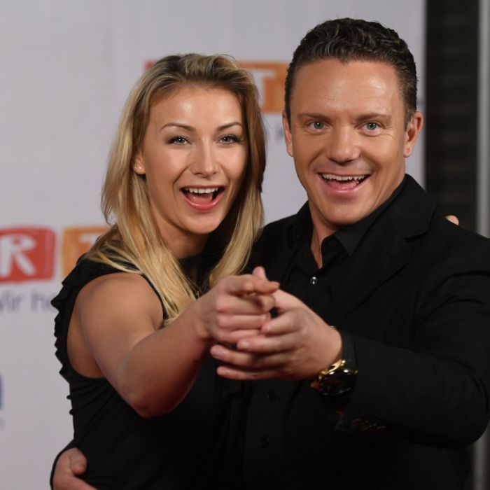 Küssen verboten! "Immer wieder sonntags"-Star sagt Hochzeit ab Küssen verboten! "Immer wieder sonntags"-Star sagt Hochzeit ab (Foto)