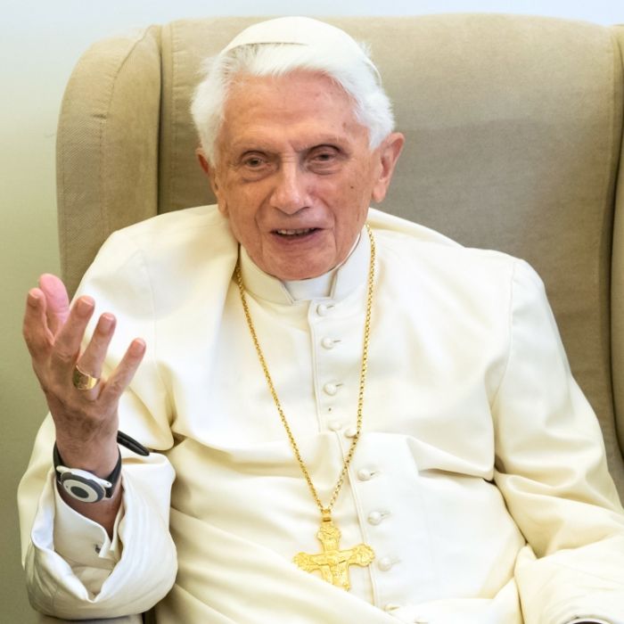 Die Biografie über den ehemaligen Papst Benedikt XVI. enthält allerhand Unerhörtes.