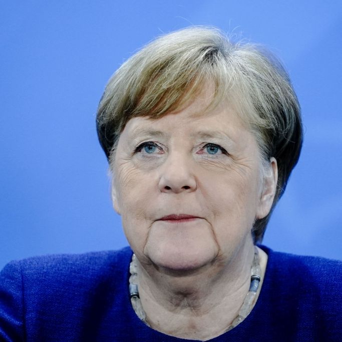 "F*** euch!" DAMIT löst Merkel einen Shitstorm aus "F*** euch!" DAMIT löst Merkel einen Shitstorm aus (Foto)