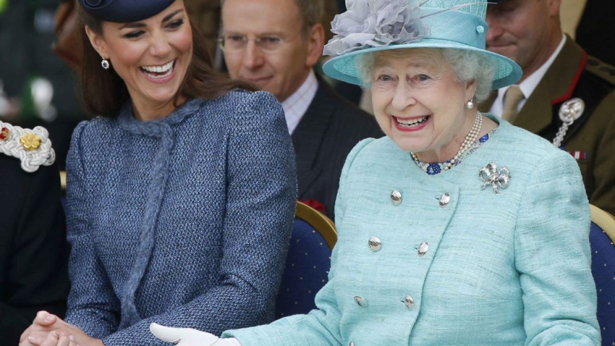 Kate Middelton darf sich freuen: Queen Elizabeth II. vermacht ihr ein stattliches Erbe. (Foto)