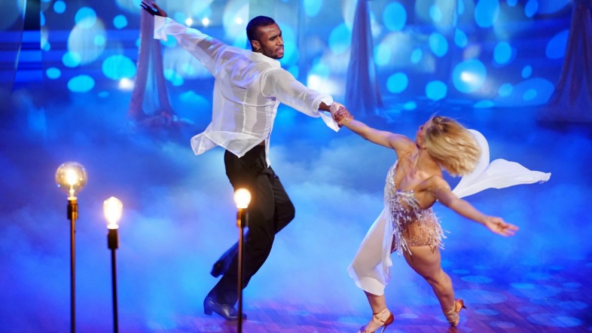 Tijan Njie und Kathrin Menzinger wollen ins "Let's Dance"-Halbfinale. (Foto)