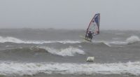 In der Nordsee kamen mindestens vier Surfer ums Leben.