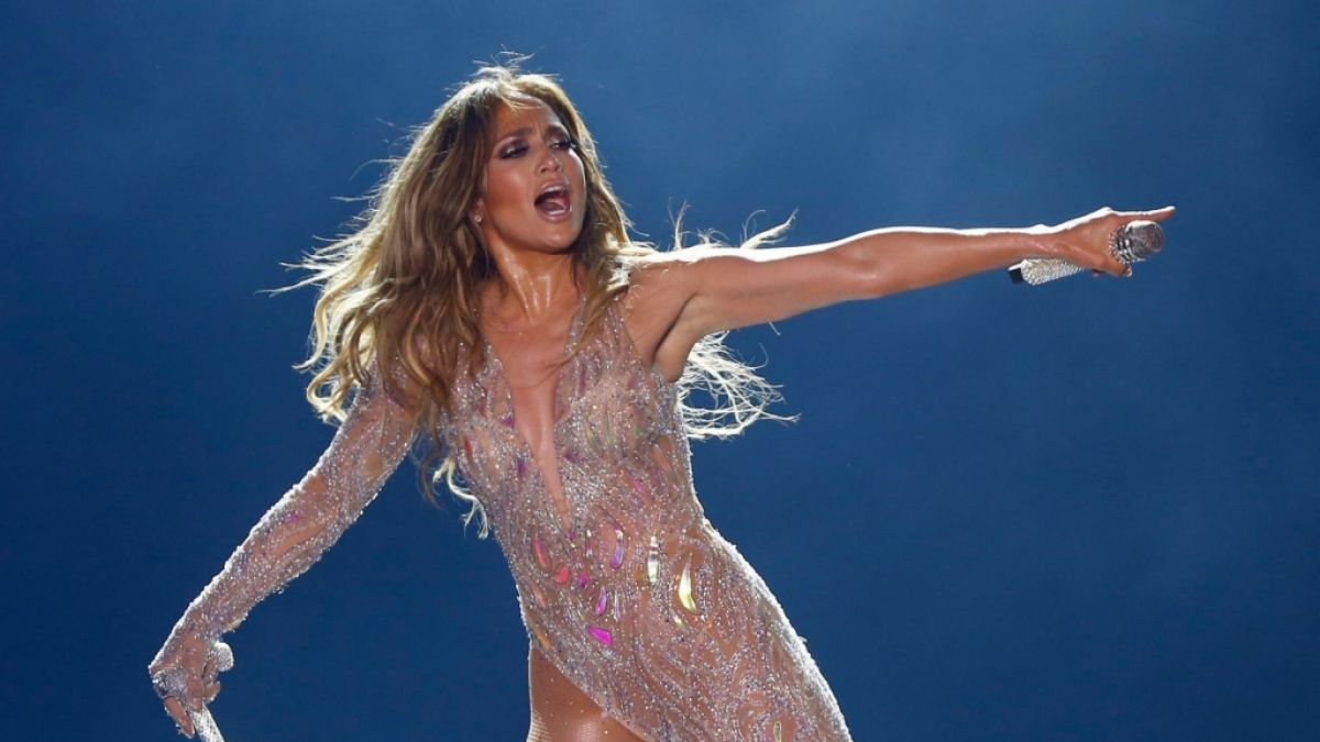 Jennifer Lopez in Höchstform. Nicht mal bei ihrem legendären Superbowl-Auftritt sah man J.Lo so sexy und verschwitzt wie auf ihrem neuesten Instagram-Post. (Foto)