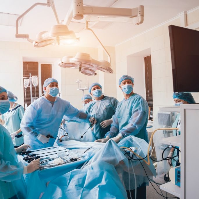 Studie zeigt: Operationen erhöhen Sterberisiko bei Corona-Infizierten! Studie zeigt: Operationen erhöhen Sterberisiko bei Corona-Infizierten! (Foto)