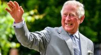 Prinz Charles zeigte sich bei seinem ersten öffentlichen Termin seit seiner Coronavirus-Erkrankung bestens gelaunt.