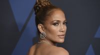 Jennifer Lopez zeigt im Netz fast zu viel.