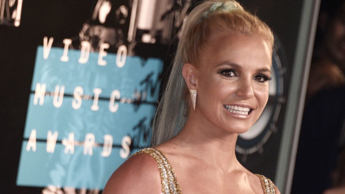 Britney Spears bewirbt im heißen Gold-Look ihre neue Single. (Foto)