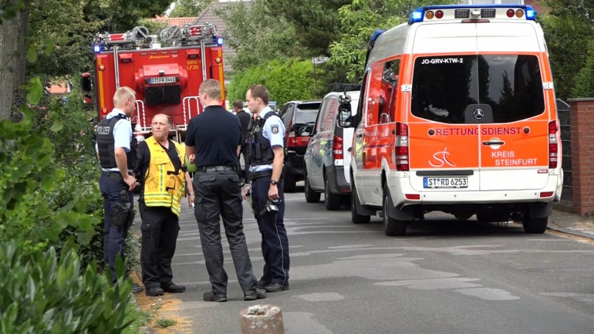 In Greven (Münsterland) sind zwei kleine Kinder in einen Gartenteich gefallen - die Geschwister starben. (Foto)