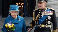 Queen Elizabeth II. lässt sich auch von der Corona-Pandemie ihren traditionellen Sommerurlaub in Schottland nicht vermiesen.