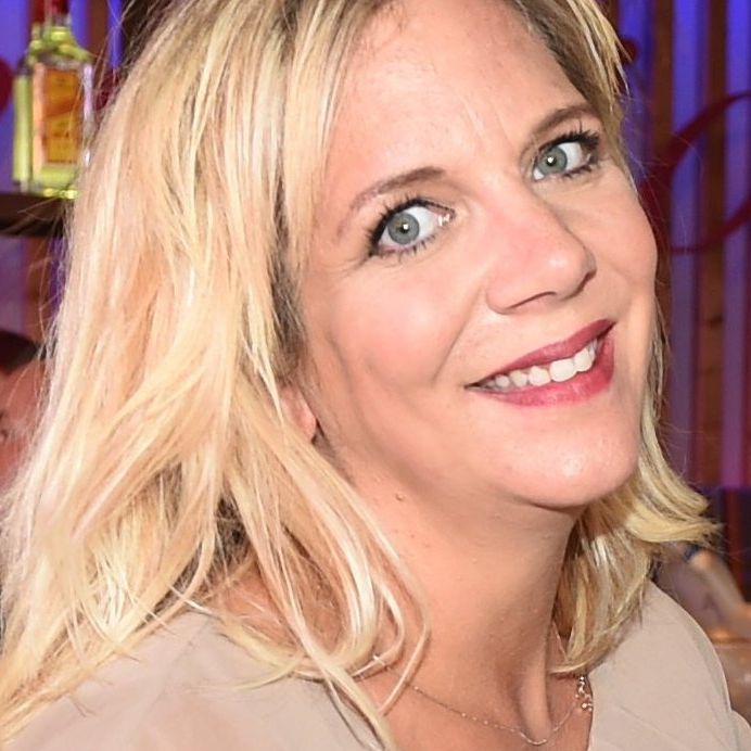 "Erotische Aura"! Heiße Busen-Bombe macht die Fans rasend "Erotische Aura"! Heiße Busen-Bombe macht die Fans rasend (Foto)