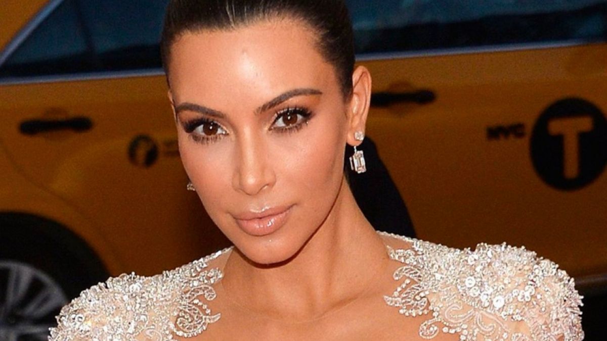 Kim Kardashian verzückt ihre Fans im Netz. (Foto)