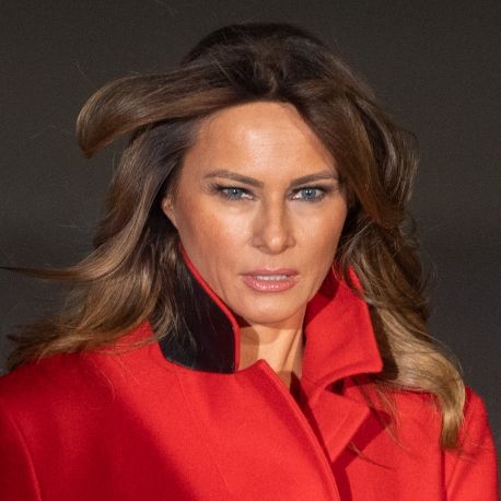 First Lady angezündet! Twitter feiert geschmacklose Feuer-Attacke First Lady angezündet! Twitter feiert geschmacklose Feuer-Attacke (Foto)