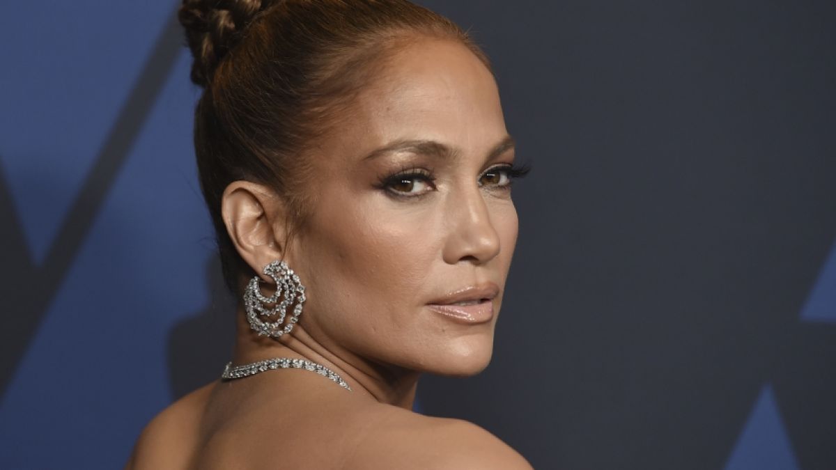 Jennifer Lopez verzückt die Fans mit sexy Werbung. (Foto)