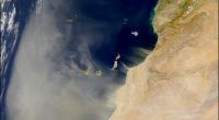 Aus der Sahara: Eine riesige Staubwolke bewegt sich auf den Atlantik zu.