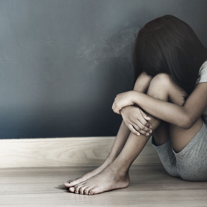 Mädchen (10) von Nachbarn (35) brutal missbraucht