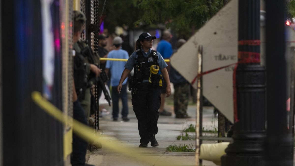 Auf einer Trauerfeier in Chicago kam es zu einer Schießerei - 14 Menschen kamen mit Verletzungen ins Krankenhaus. (Foto)