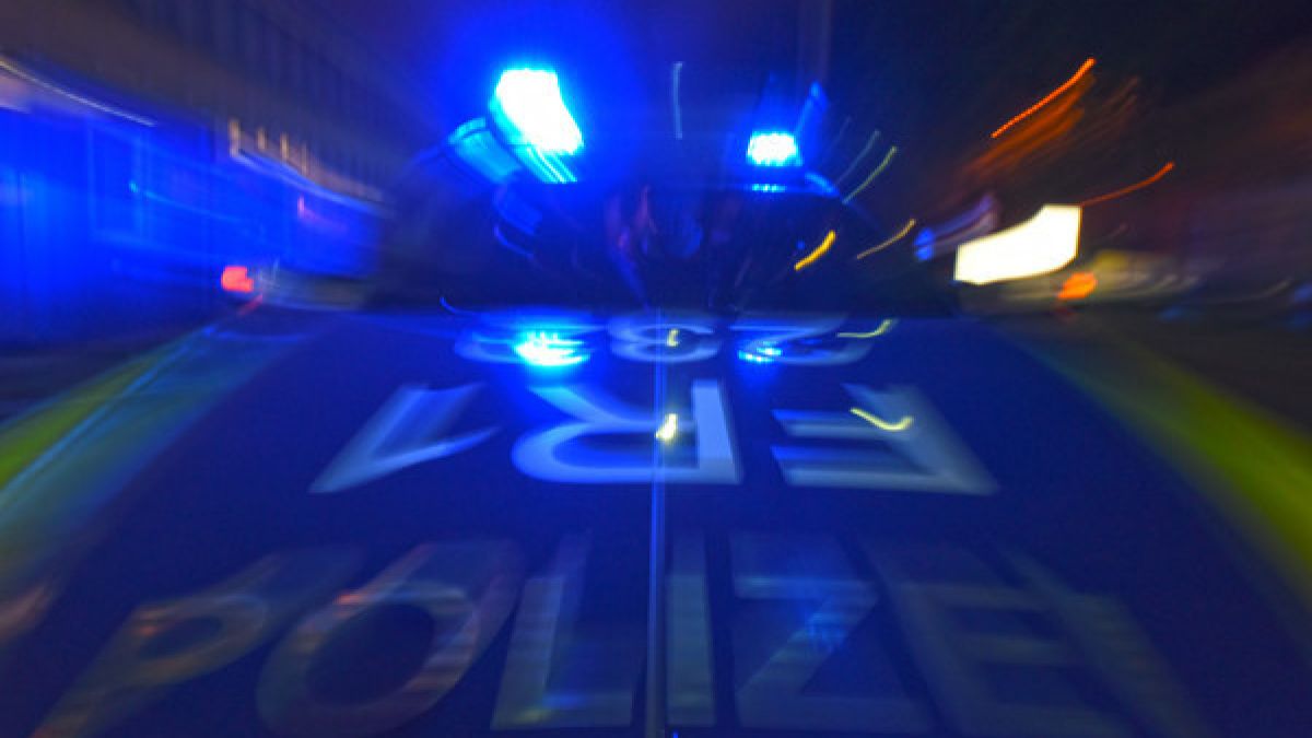 Bei einem Unfall mit einem Kleintransporter ist in Hamminkeln (Nordrhein-Westfalen) ein einjähriges Kind ums Leben gekommen (Symbolbild). (Foto)