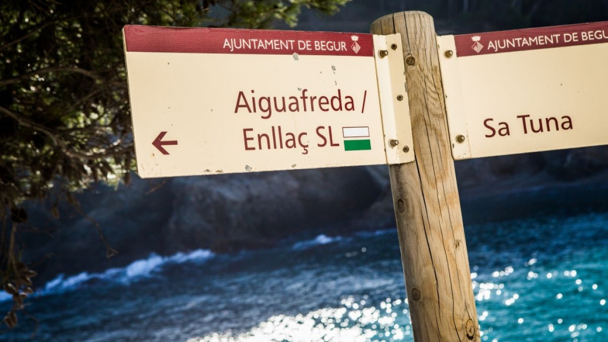 An der spanischen Costa Brava, unweit von Aiguafreda und Sa Tuna, ist ein acht Jahre altes Mädchen bei einem Bootsausflug tödlich verunglückt (Symbolbild). (Foto)