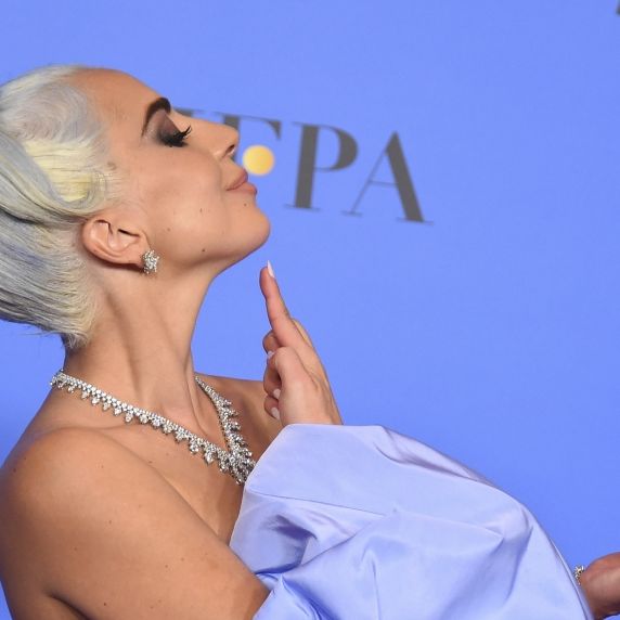 Lady Gaga oben ohne / Corona-Zahlen steigen / Sahara-Hitze am Wochenende Lady Gaga oben ohne / Corona-Zahlen steigen / Sahara-Hitze am Wochenende (Foto)