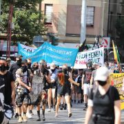 In Erfurt protestierten Hunderte gegen Rechtsextremismus und Übergriffe der rechten Szene. In Erfurt protestierten Hunderte gegen Rechtsextremismus und Übergriffe der rechten Szene.