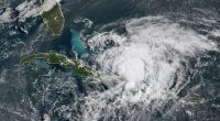 Der Hurrikan Isaias rast auf Florida zu.