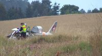 Beim Absturz eines Kleinflugzeugs auf der Insel Usedom ist ein 57 Jahre alter Mann ums Leben gekommen.