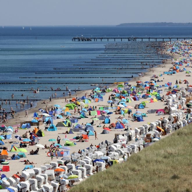 38 Grad! Hoch Detlef grillt Deutschland, Badestrände überfüllt 38 Grad! Hoch Detlef grillt Deutschland, Badestrände überfüllt (Foto)
