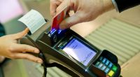 Finanztest warnt: Kartenzahlung kann jetzt richtig teuer werden. (Symbolfoto)