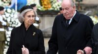 Das Foto zeigt das frühere Königspaar Sofía und Juan Carlos von Spanien im Jahr 2019. Juan Carlos ist mittlerweile in Abu Dhabi untergetaucht, seine Frau weilt derzeit auf Mallorca.