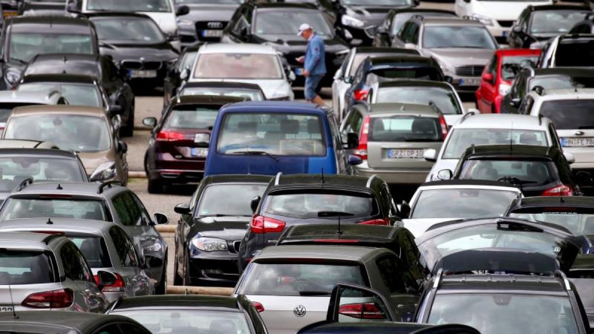 Bei der Kfz-Haftpflichtversicherung ändern sich für rund elf Millionen Autohalter in Deutschland die Typklassen. (Foto)