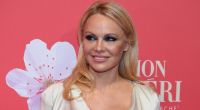 Pamela Anderson zeigte ihren Knack-Po im Netz.