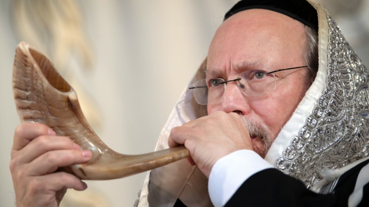 Zum Abschluss des jüdischen Feiertags Jom Kippur erklingt das Widderhorn Schofar. (Foto)